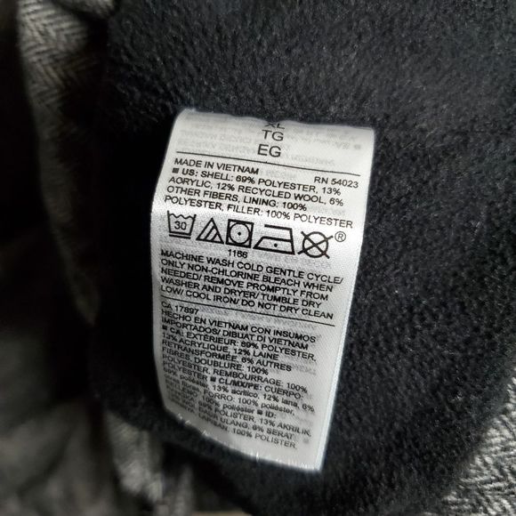 Old Navy Grey Herringbone Quilted Tweed Fleece Lined Wool Puffer Vest Size XL - Picture 5 of 5